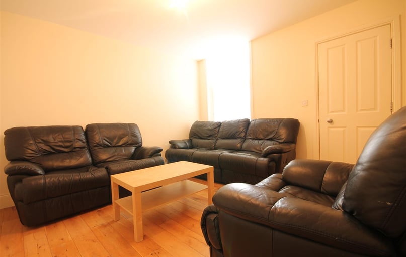 Myrtle Grove, Jesmond, Newcastle - Image 1